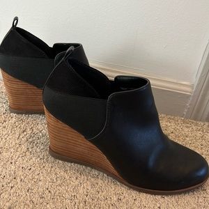Dr. Scholl’s Black Wedge Booties size 9